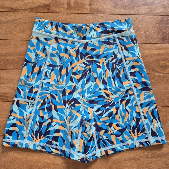 Offline by Aerie Tropical Print Bike Shorts – Size M - Picture 2 of 5
